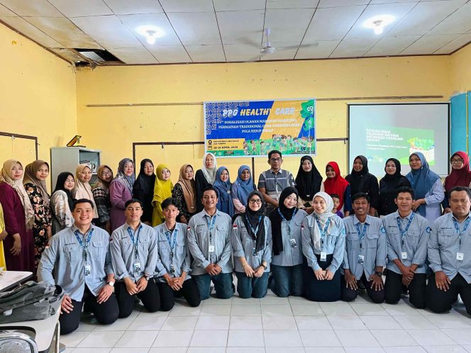 
					Mahasiswa PPG UNRI Gelar Edukasi Makanan Sehat dan Permainan Tradisional di Desa Limau Manis