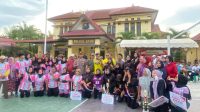 Photo bersama Usai Final Turnamen Volly Cup II Kapolsek Kubu