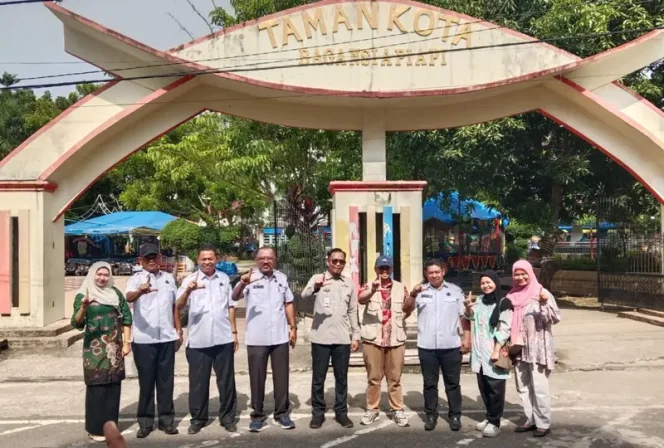 
					Tim KLHK Lanjutkan Penilaian Adipura Hari Kedua di Bagansiapiapi. 