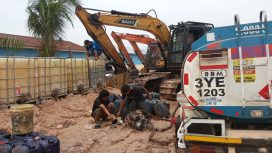 Foto: praktik ilegal di areal PT Central/PT Wana Subur Sawit Indah (WSSI) Estate, Kecamatan Koto Gasib, Kabupaten Siak, Jumat (10/10/2025).