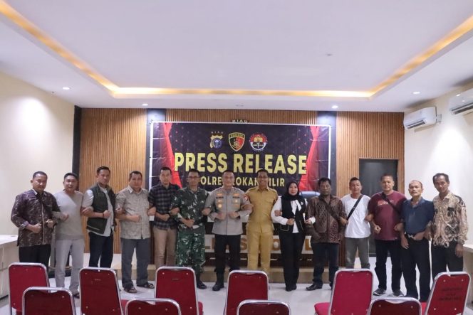 
					Bentrokan di Balam Sempurna Berakhir Damai, Polres Rohil Jadi Penengah