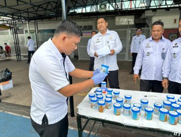 Lapas Kelas IIA Bagansiapiapi Gelar Tes Urin, 40 Warga Binaan Negatif Narkoba. (Photo : Sigit)